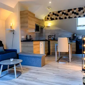 Au Bord Du D'annecy, Type Loft, Dans Avec Et Ponton Privee , Duingt Frankrijk
